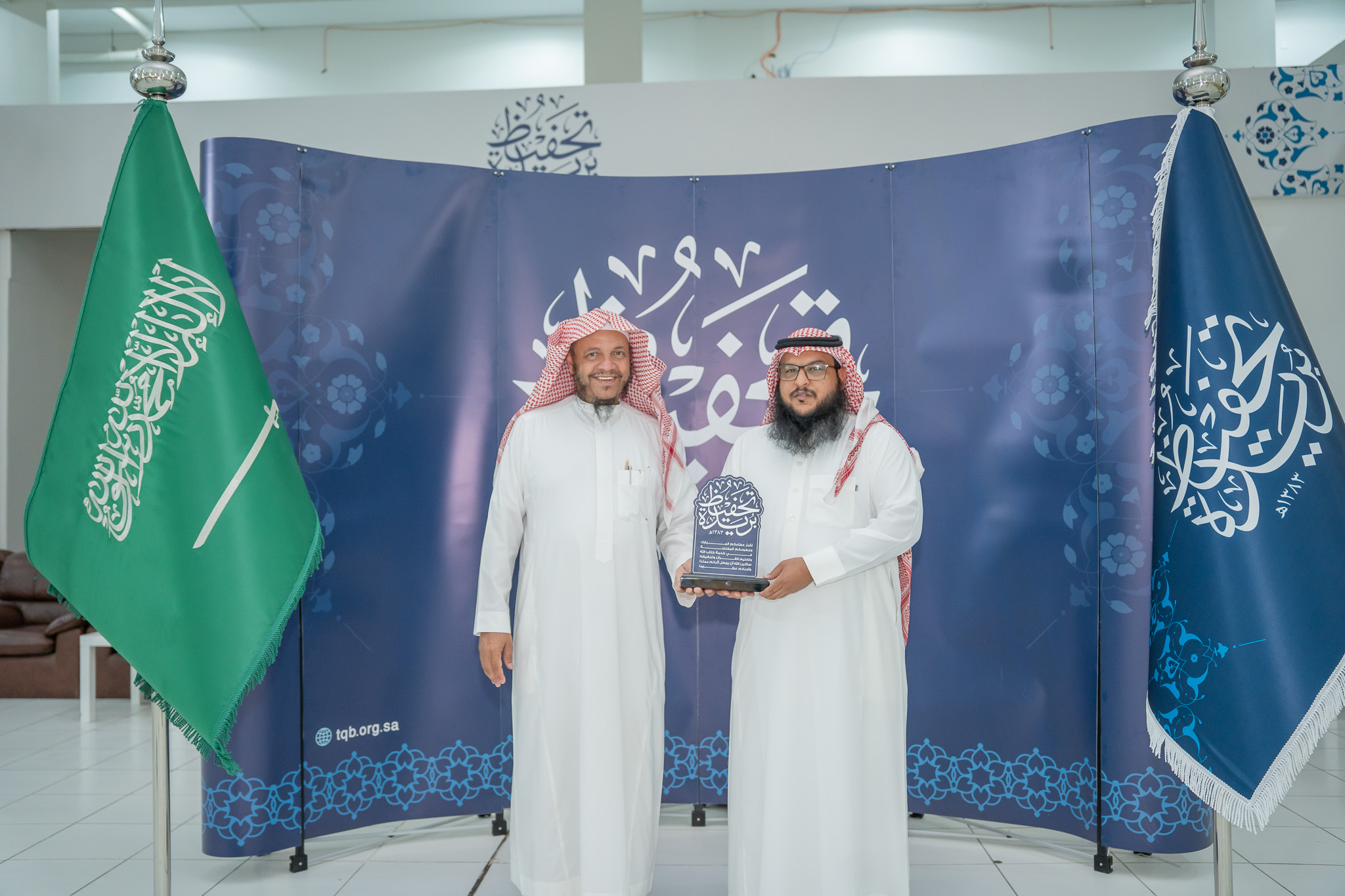 وفد جمعية تحفيظ القرآن الكريم بالقريات يطّلع على تجربة جمعية تحفيظ بريدة